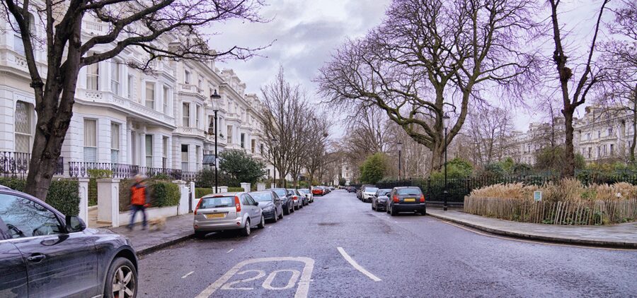 London: Self-Guided Notting Hill Walking Tour with an APP - Elgin Crescent and Lansdowne Crescent