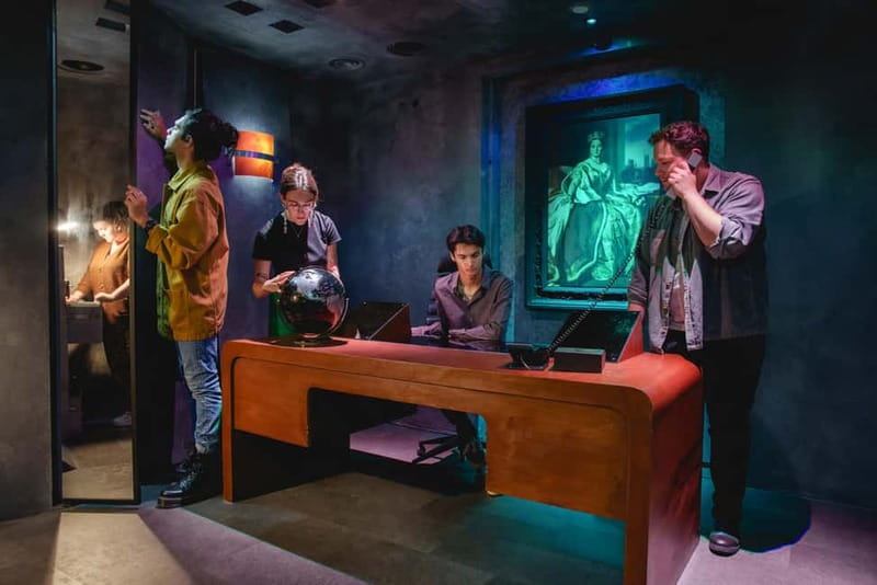 London: Sherlock Escape Rooms - Reporting to Doyle’s in Shepherd’s Bush