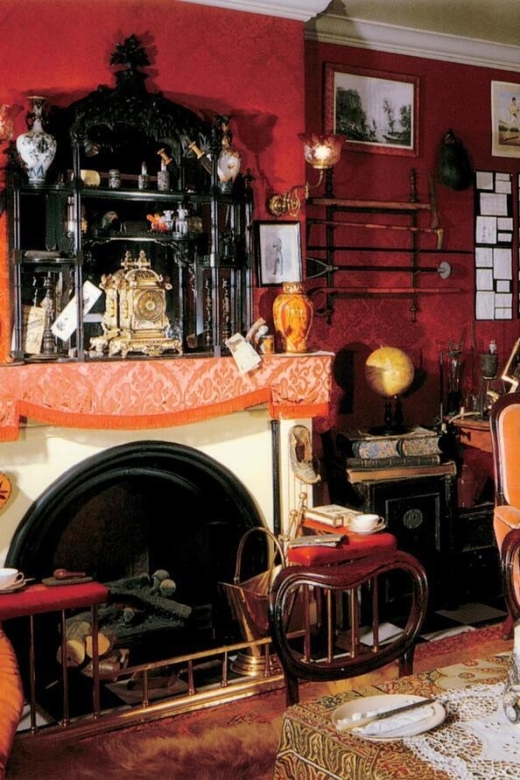 London: Sherlock Holmes Museum & Westminster Walking Tour - The guide makes the difference