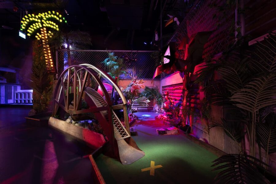 London: Shoreditch Junkyard Golf Tickets for 9 or 18 Holes - Age rules and the physical ID requirement