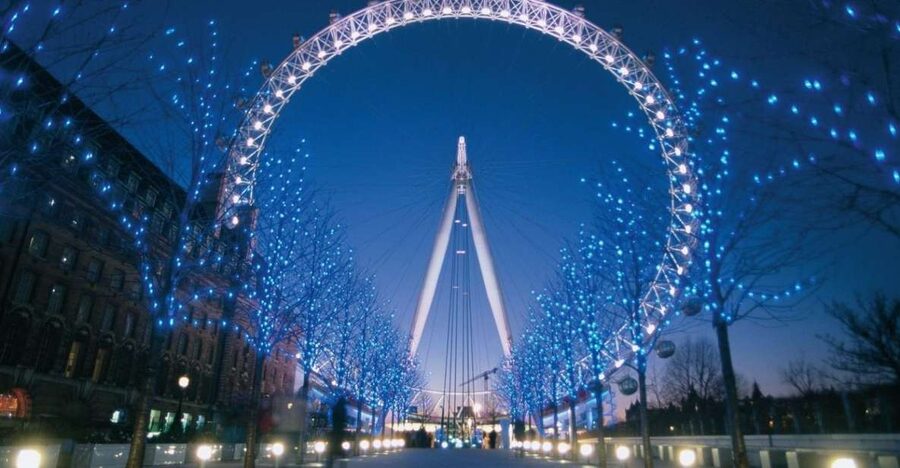 London: Sights and Sounds of Christmas Guided Half-Day Tour - What the $86 price really covers