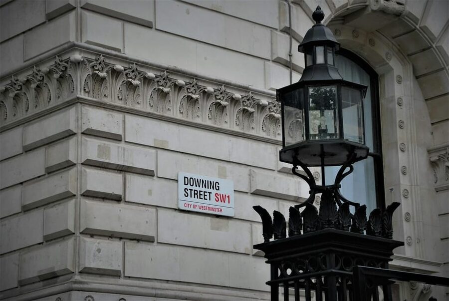 London Sightseeing Taxi Tour & Churchill War Rooms Entry - Entering the Churchill War Rooms