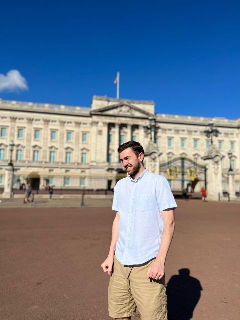 London: Sightseeing Tour - in clear, slow English - Downing Street and Larry the cat
