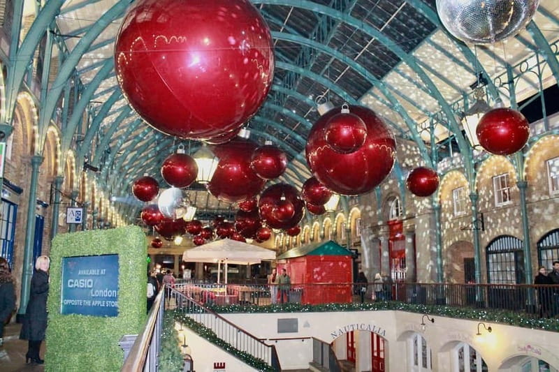 London: Soho, Chinatown, Leicester Square, & Piccadilly Tour - Piccadilly Circus, the tour’s grand finale