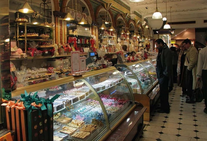 London: Soho, Chinatown, Leicester Square, & Piccadilly Tour - What the two-hour schedule really means
