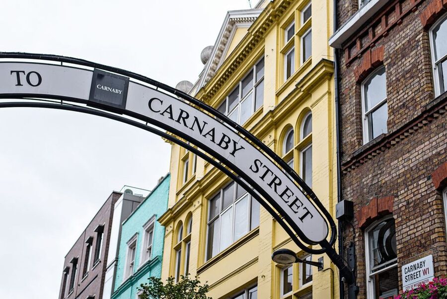 London Soho District - Guided Walking Tour 12 guests 2,5h - Meard Street, Dean Street, and the quieter corners