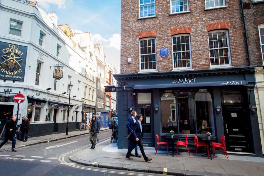London Soho District - Guided Walking Tour 12 guests 2,5h - Piccadilly Circus, London’s bright opening scene