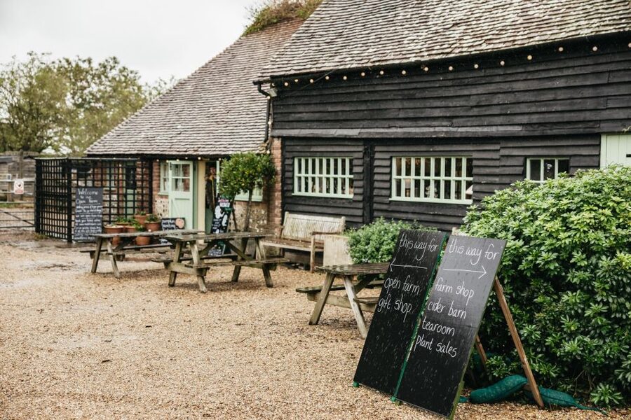 London: South Downs White Cliffs Day Trip with Train Tickets - Middle Farm for Sussex food and lunch