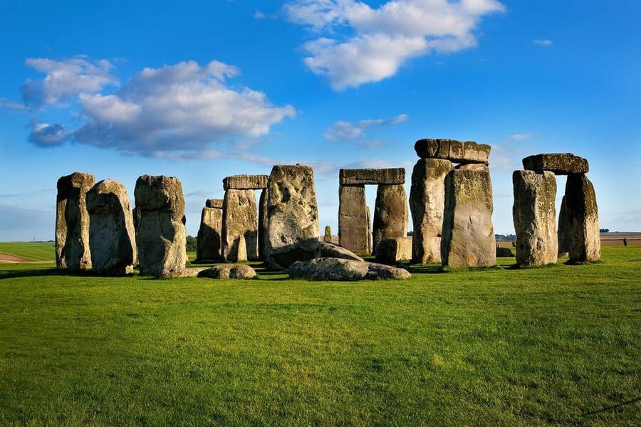 London: Stonehenge & Bath Day Trip with Optional Roman Baths - Stonehenge: a carefully managed visit