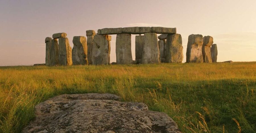 London: Stonehenge, Bath, Lacock, & Avebury Small Group Tour - Arriving at Stonehenge before the day gets busy