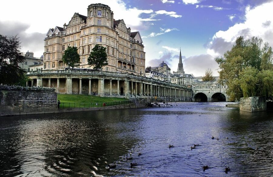 London: Stonehenge, Stratford-Upon-Avon, and Bath Day Trip - Leaving London at 7:45