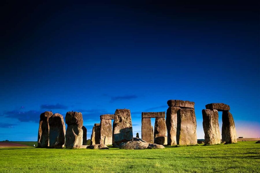 London: Stonehenge, Windsor Castle, Bath, Lacock & Pub Lunch - Windsor Castle: royal rooms and a crowded schedule