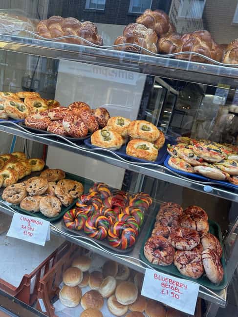 London: Sunday Markets Guided Walking Tour - Hackney City Farm and the neighborhood between markets