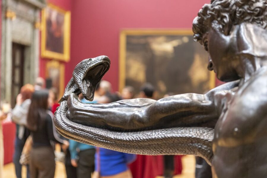 London: Tate Britain Official Discovery Tour - Starting at the Manton Entrance