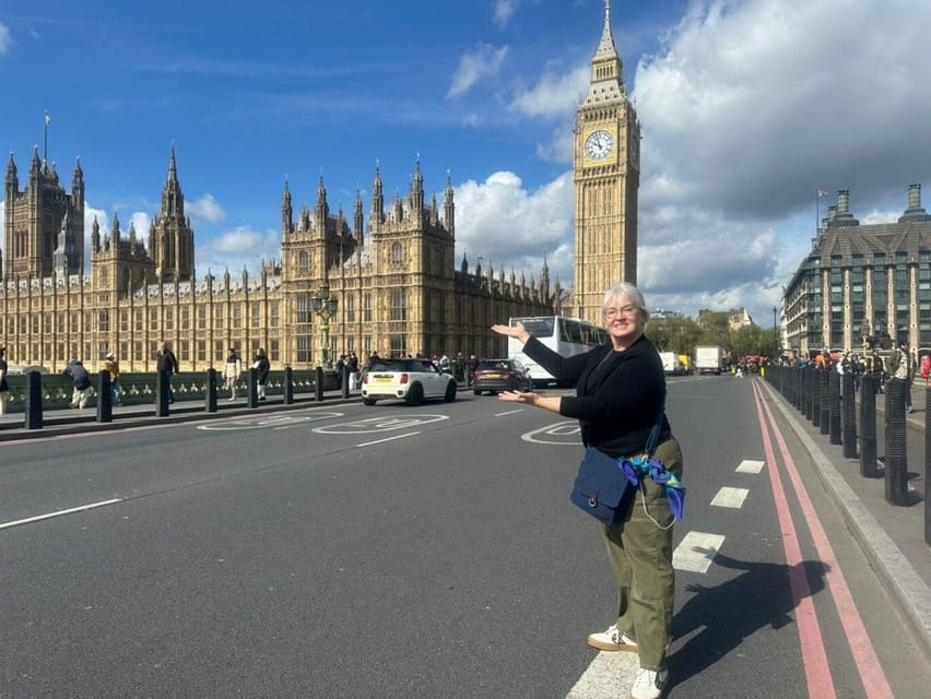 London: Taxi 50+ Sights Private Tour & Thames River Cruise - The Thames cruise changes the view