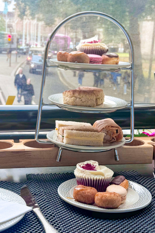 London: Taylor Swift-Inspired Afternoon Tea Bus Tour - What the 90-minute London route actually offers