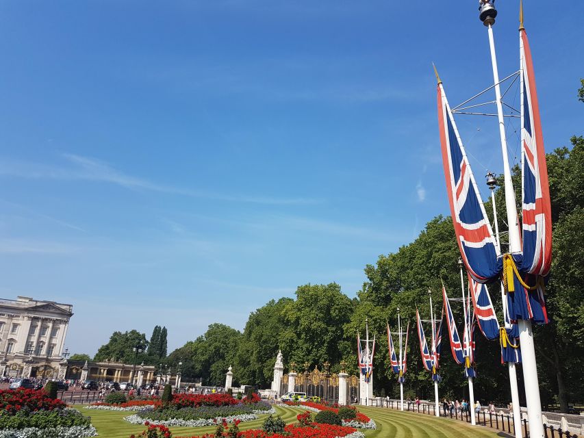 London: The Crown British Royalty Walking Tour - What the $33 price really covers
