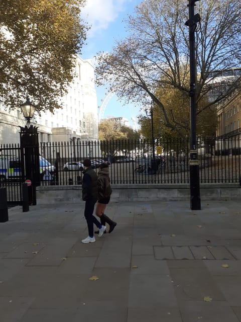 London: The English Civil War, Charles II and Westminster - Meeting at Green Park’s Diana fountain