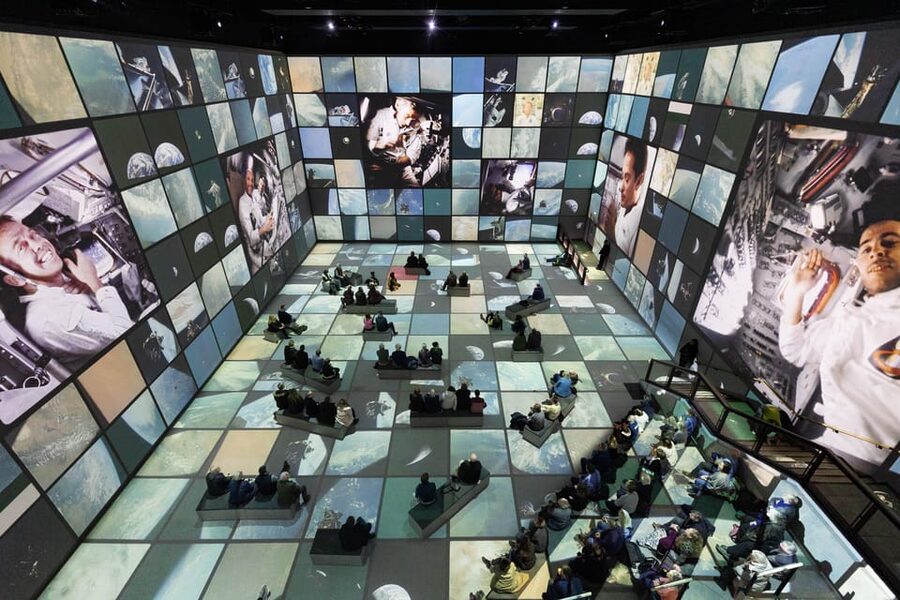 London: The Moonwalkers: A Journey with Tom Hanks Exhibition - The seating question and the one-hour format