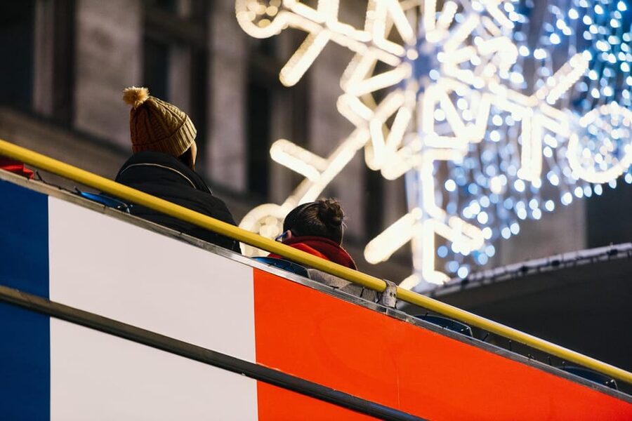 London: Tootbus Christmas Lights Tour incl walking tours - What this Christmas lights tour is really for