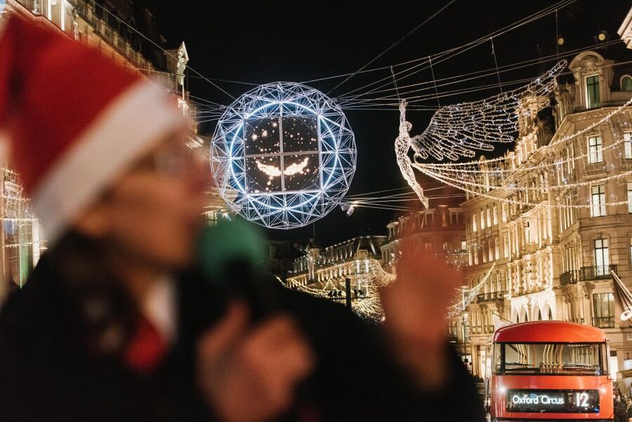 London: Tootbus Christmas Lights Tour incl walking tours - Grosvenor Square and the return to Coventry Street