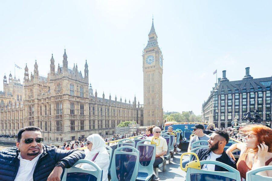 London: Tootbus Hop-on Hop-off with optional River Cruise - St. Paul’s Cathedral and the eastern route