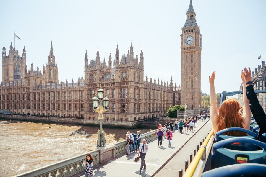 London: Tootbus Must-See Hop-On Hop-Off Bus Tour with Cruise - Four walking tours add a quieter layer