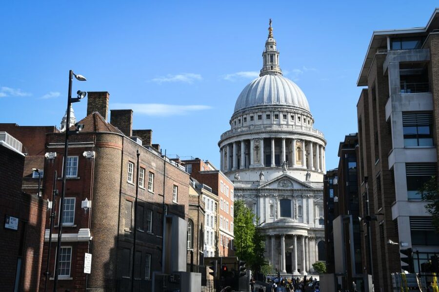 London: Top 30 Sights Tour and Sherlock Holmes Museum - Why the 30-sight format works, and where it does not