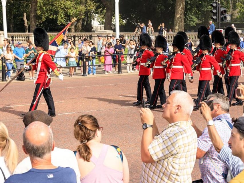 London: Top 30 Sights Walking Tour and Tower of London Entry - A quick way to get your London bearings