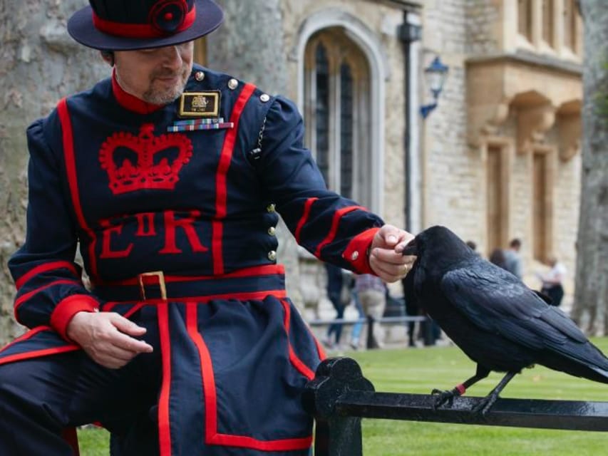 London: Top 30 Sights Walking Tour and Tower of London Entry - Trafalgar Square and the route toward Westminster