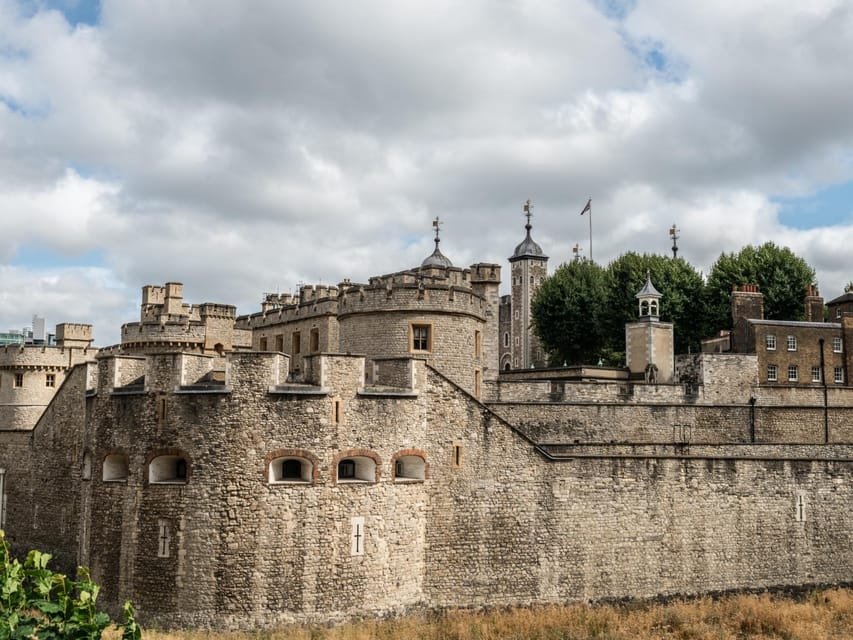 London: Top 30 Sights Walking Tour and Tower of London Entry - Big Ben, the London Eye, and the Thames