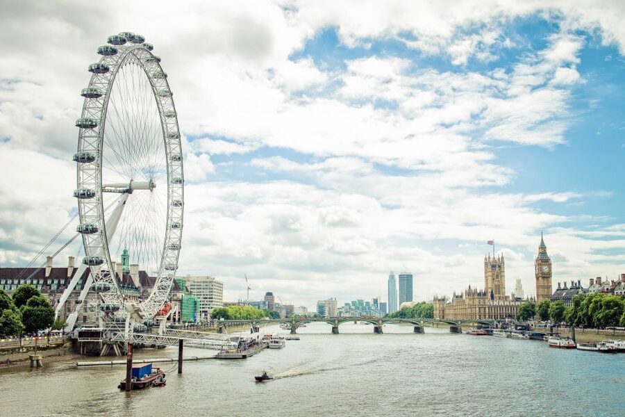 London: Top 30 Sights Walking Tour & St Pauls Cathedral - What this London tour is really designed to do