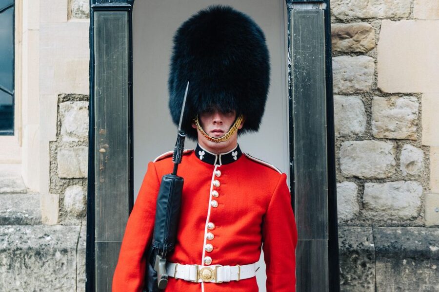 London: Tour with Private Guide - Starting with a private pickup in central London
