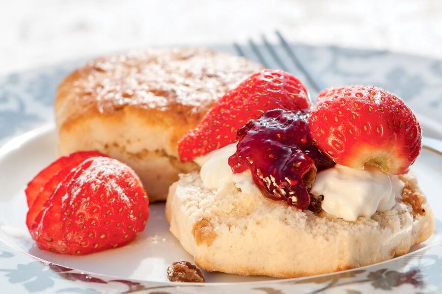 London: Tower, Cruise, & Harrods Tea Full-Day Experience - Who will get the most from this London tour?