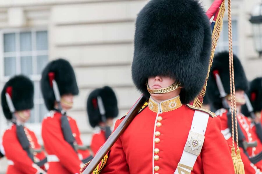 London: Tower of London & Changing of the Guard Experience - Why this half-day tour works well