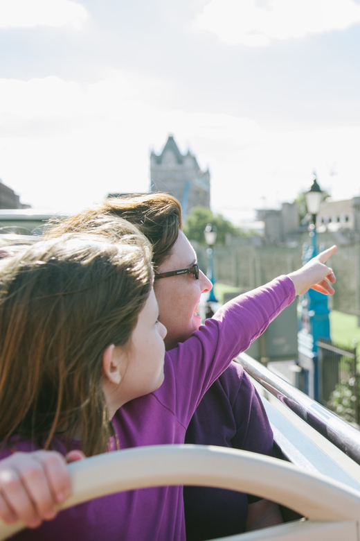 London: Tower of London, Hop-on, Hop-off Bus & River Cruise - A practical one-day plan