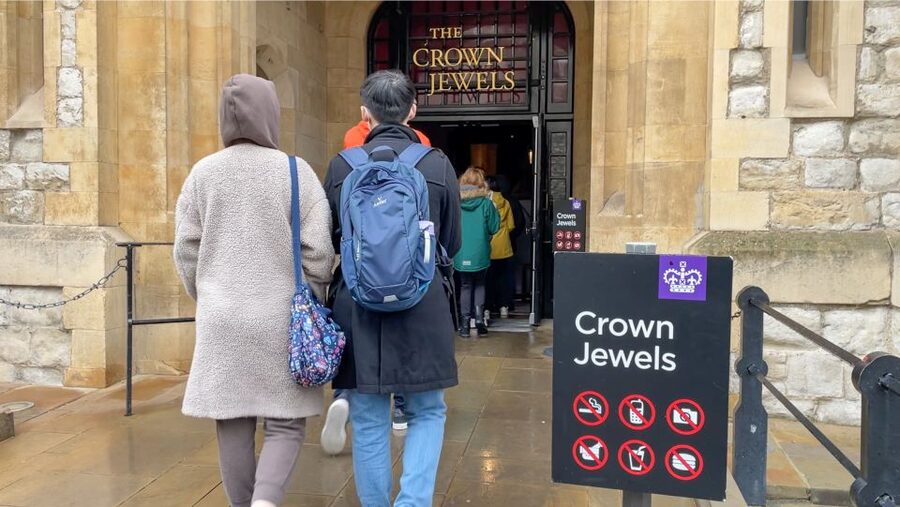 London: Tower of London Tour with Crown Jewels & Beefeaters - Key points to know before you book