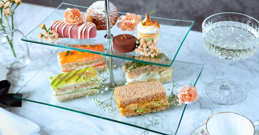 London: Traditional Afternoon Tea Tour in a Luxury Coach - Seeing St. Paul’s and the City skyline