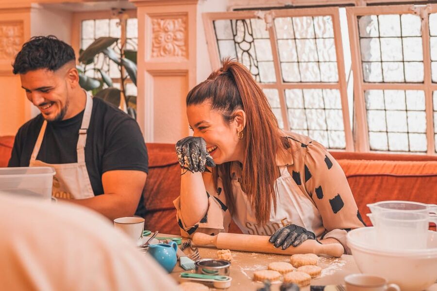 London: Traditional English Scone Making and Tea Workshop - Warm scones, tea, and the British way to eat them