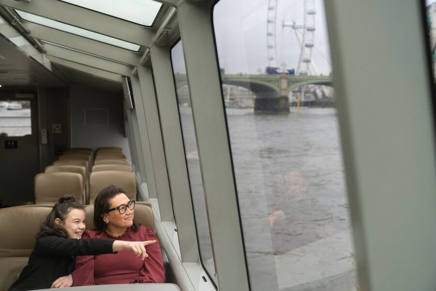 London: Uber Boat 1-Day Hop-On Hop-Off and Cable Car Tickets - Greenwich: the most rewarding place to hop off