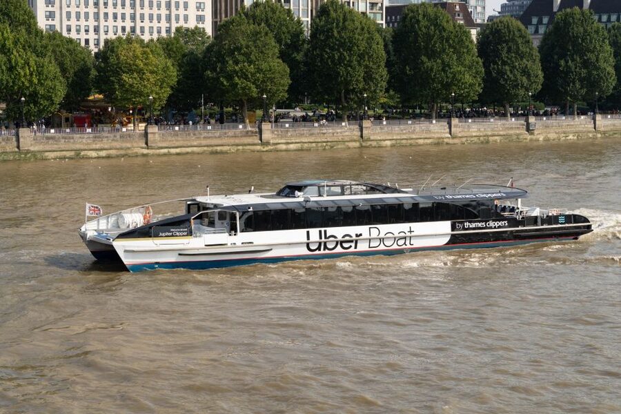 London: Uber Boat Single Trip and London Cable Car - When to ride for the best atmosphere
