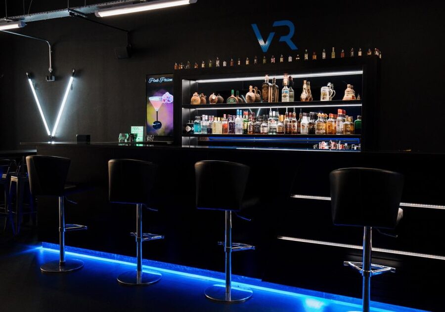 London: UK's Only 60-minute Free-Roaming VR experience - How the group size changes the experience