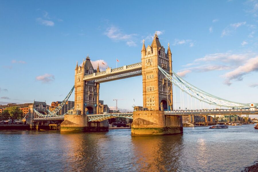 London: Vintage Bus Tour and London Eye Ticket - Seeing London from a vintage Routemaster