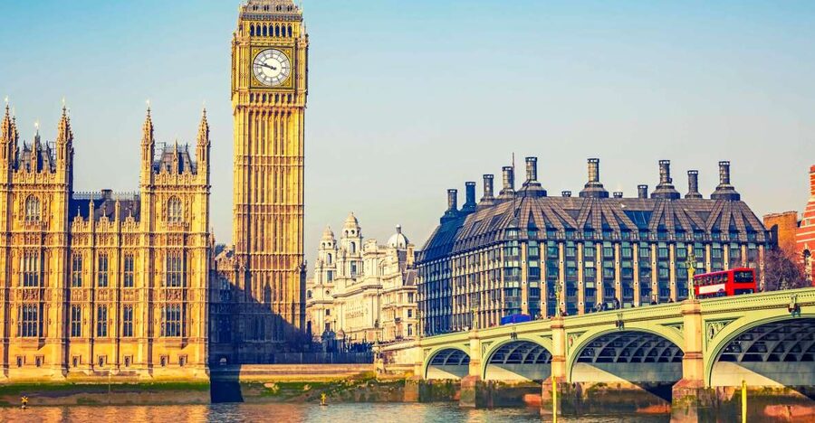 London: Vintage Bus Tour and London Eye Ticket - Finishing above the city on the London Eye