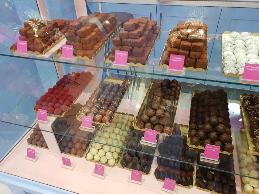 London: VIP Chocolate Tour - Stop two: comparing truffles and ganaches