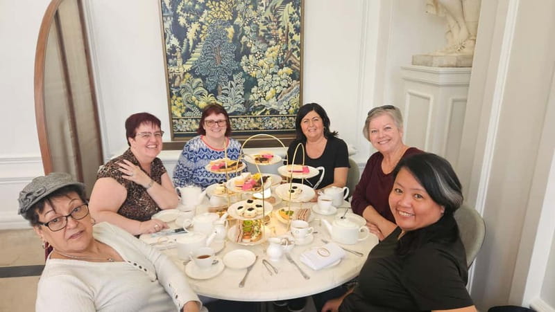 London: VIP Kensington Palace Gardens Tour & Royal High Tea - The Cradle Walk and Princess Diana’s statue