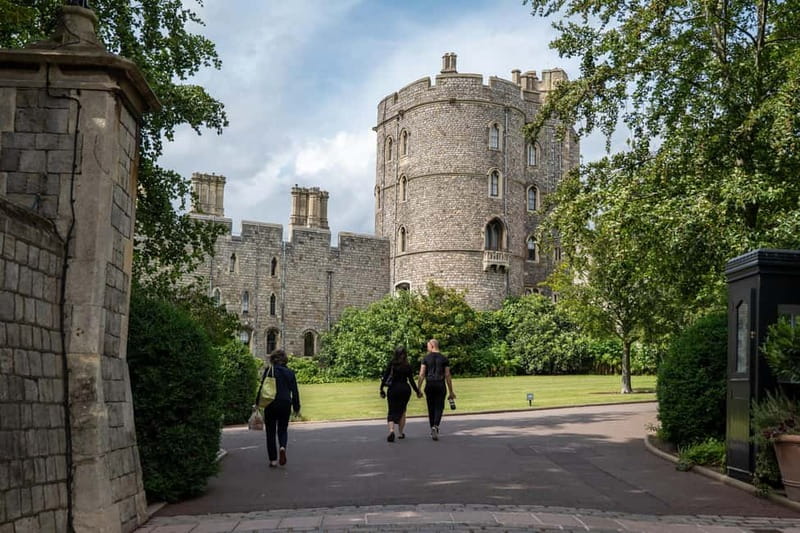 London: VIP Stonehenge Inner Circle and Windsor Day Trip - Who should book this day trip?