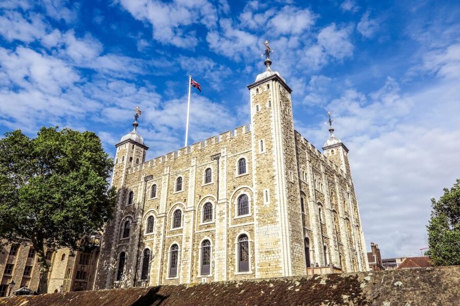 London: VIP Tower of London & Tower Bridge Early-Access Tour - How the guides shape the experience
