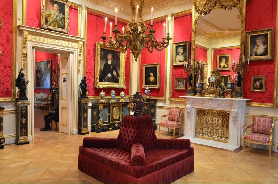 London: Wallace Collection & National Gallery Private Tours - From the Back State Room to the Oriental Armory