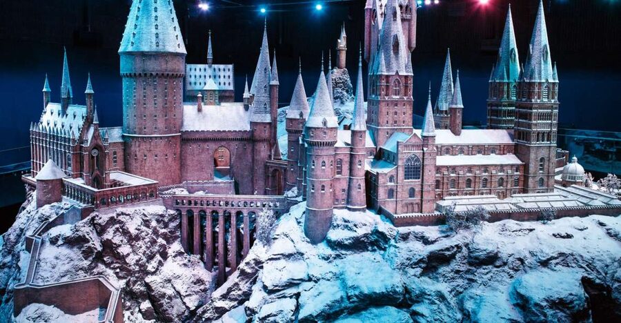 London: Warner Bros. Studio Tour and River Thames Cruise - Food, Butterbeer, and the long visit